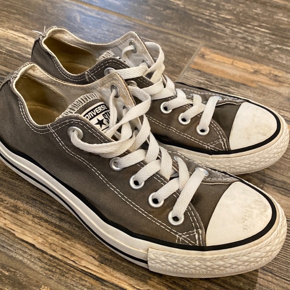 Converse All Star Sz 5.5 Low Top Chuck Taylors - Picture 8 of 8